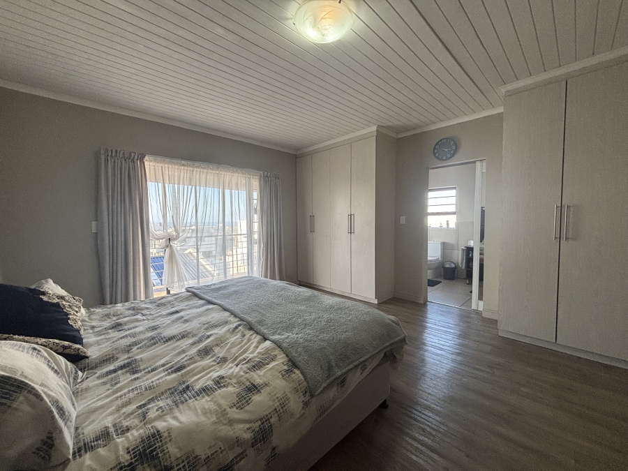4 Bedroom Property for Sale in Humerail Eastern Cape